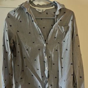 Old navy button up shirt cat print size small